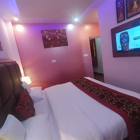 Deluxe Homestay Apartments With Kitchen In Shimla Exterior photo